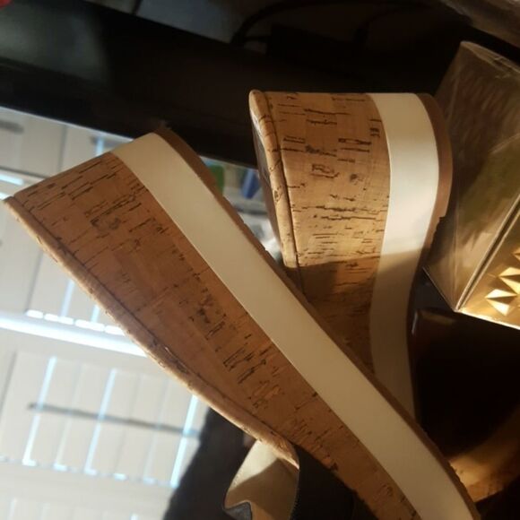 Michael Kors platform slide sandals black logo strap and cork-patterned wedge. - Picture 3 of 3